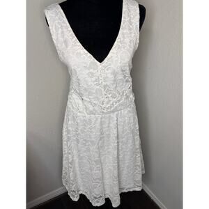 As U Wish White Lace Sleeveless V-Neck Mini Dress - Size L